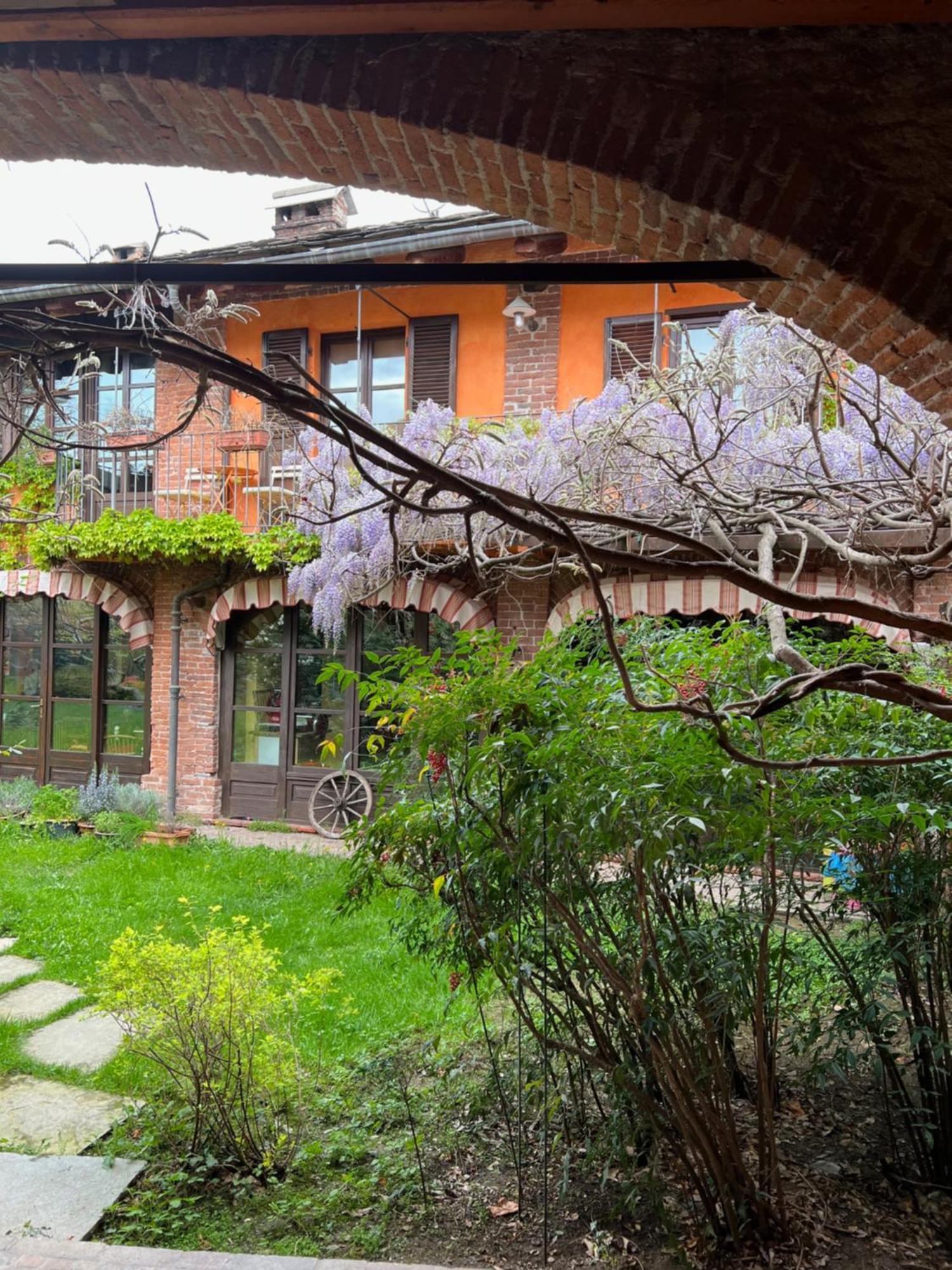 La Casa Arancione Hotel Boves Exterior foto